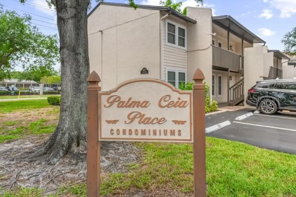 527 S Lincoln Avenue Tampa FL 33609