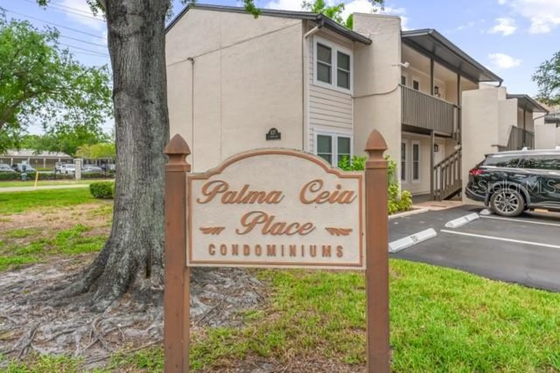 527 S Lincoln Avenue Tampa FL 33609