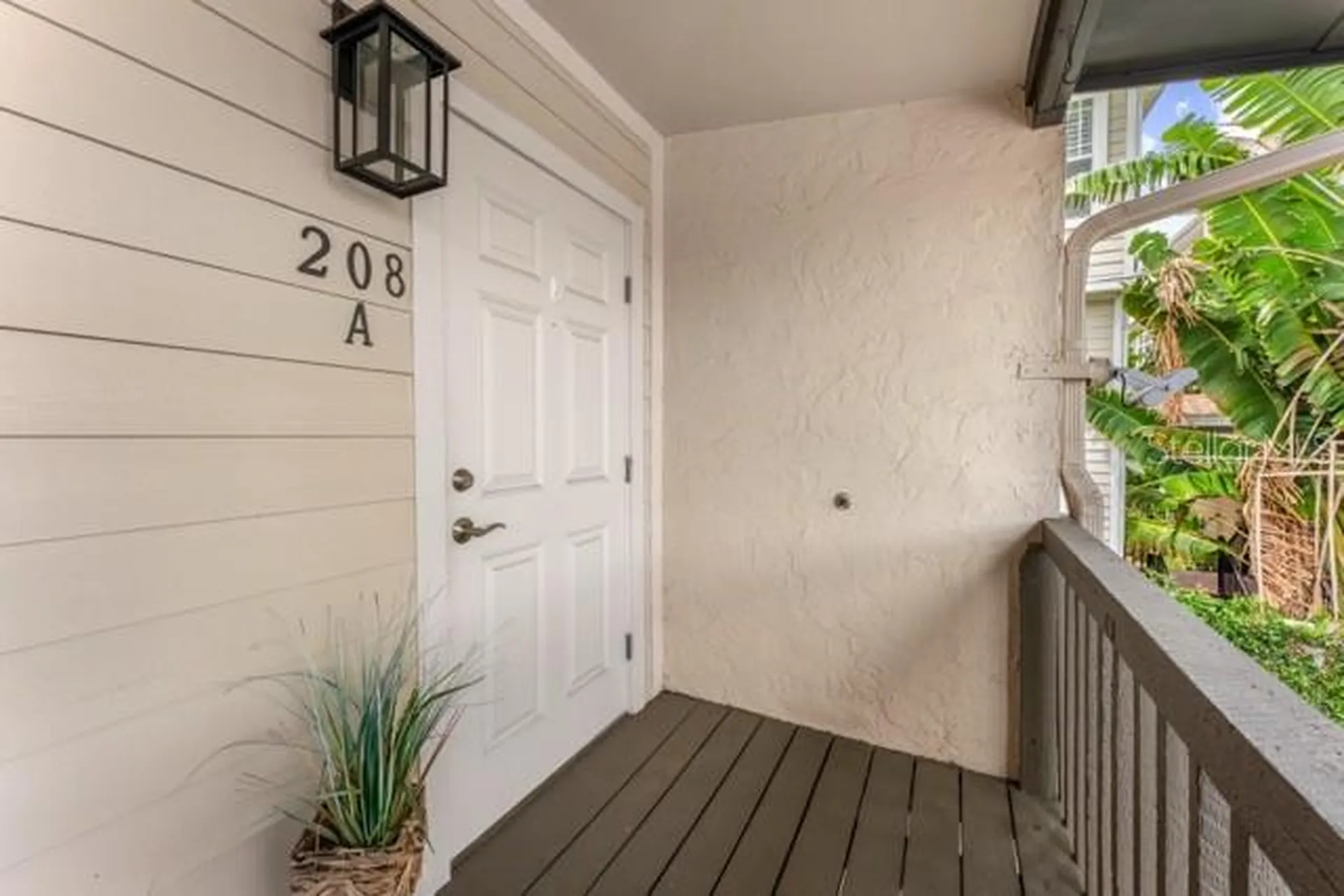 527 S Lincoln Avenue Tampa FL 33609