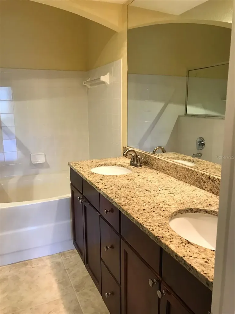 180 Villa Di Este Terrace Lake Mary FL 32746