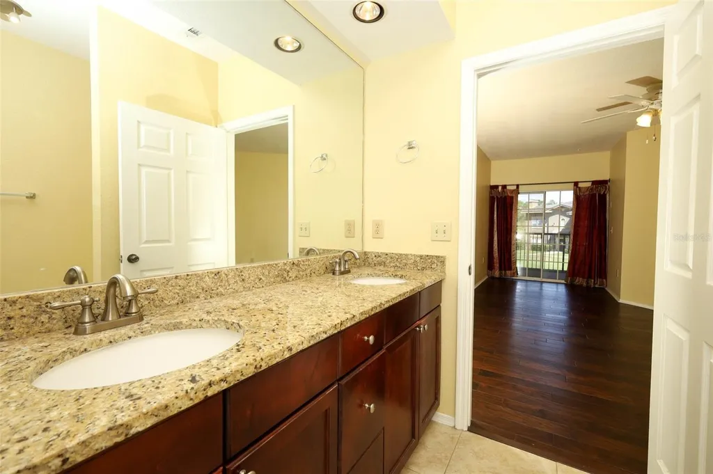 180 Villa Di Este Terrace Lake Mary FL 32746