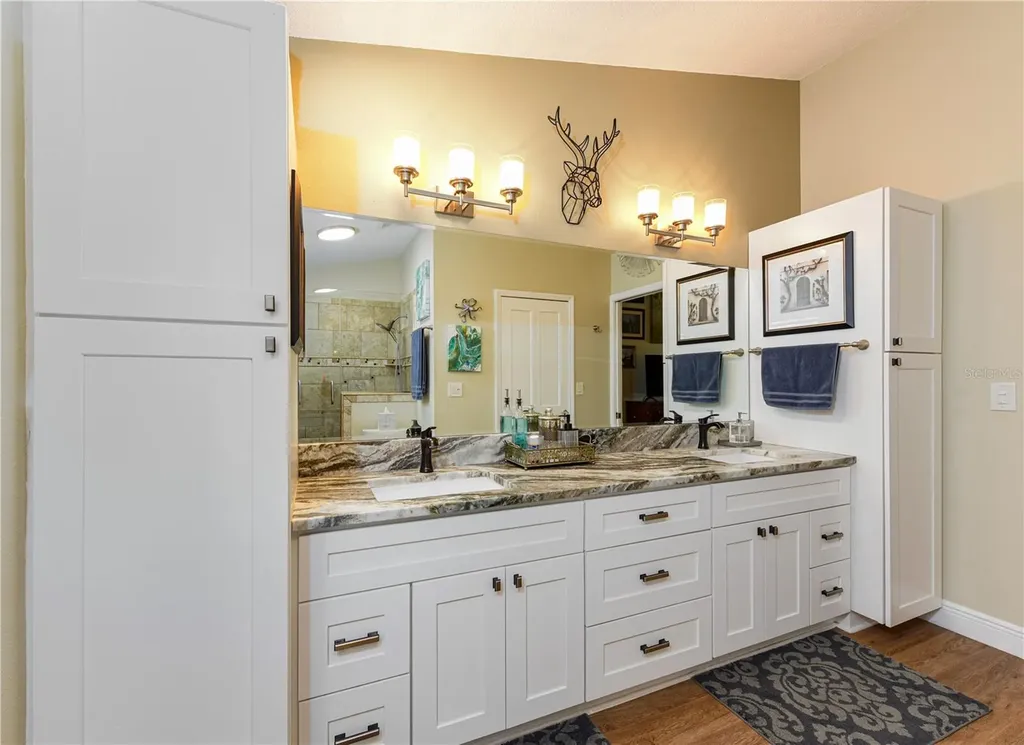 4749 Hamlets Grove Drive Sarasota FL 34235