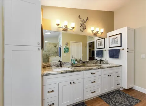 4749 Hamlets Grove Drive Sarasota FL 34235
