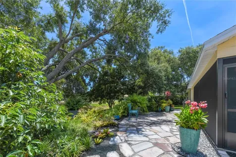 4749 Hamlets Grove Drive Sarasota FL 34235
