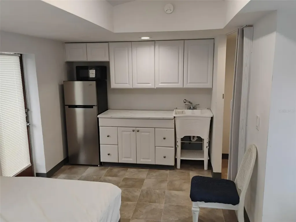 1833 Viceroy Lane Holiday FL 34690