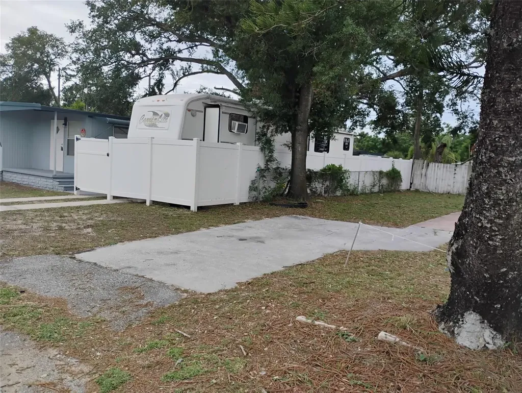 1833 Viceroy Lane Holiday FL 34690