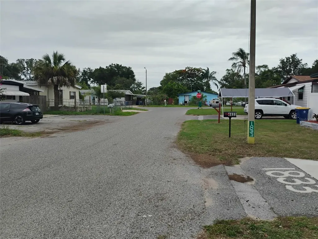1833 Viceroy Lane Holiday FL 34690