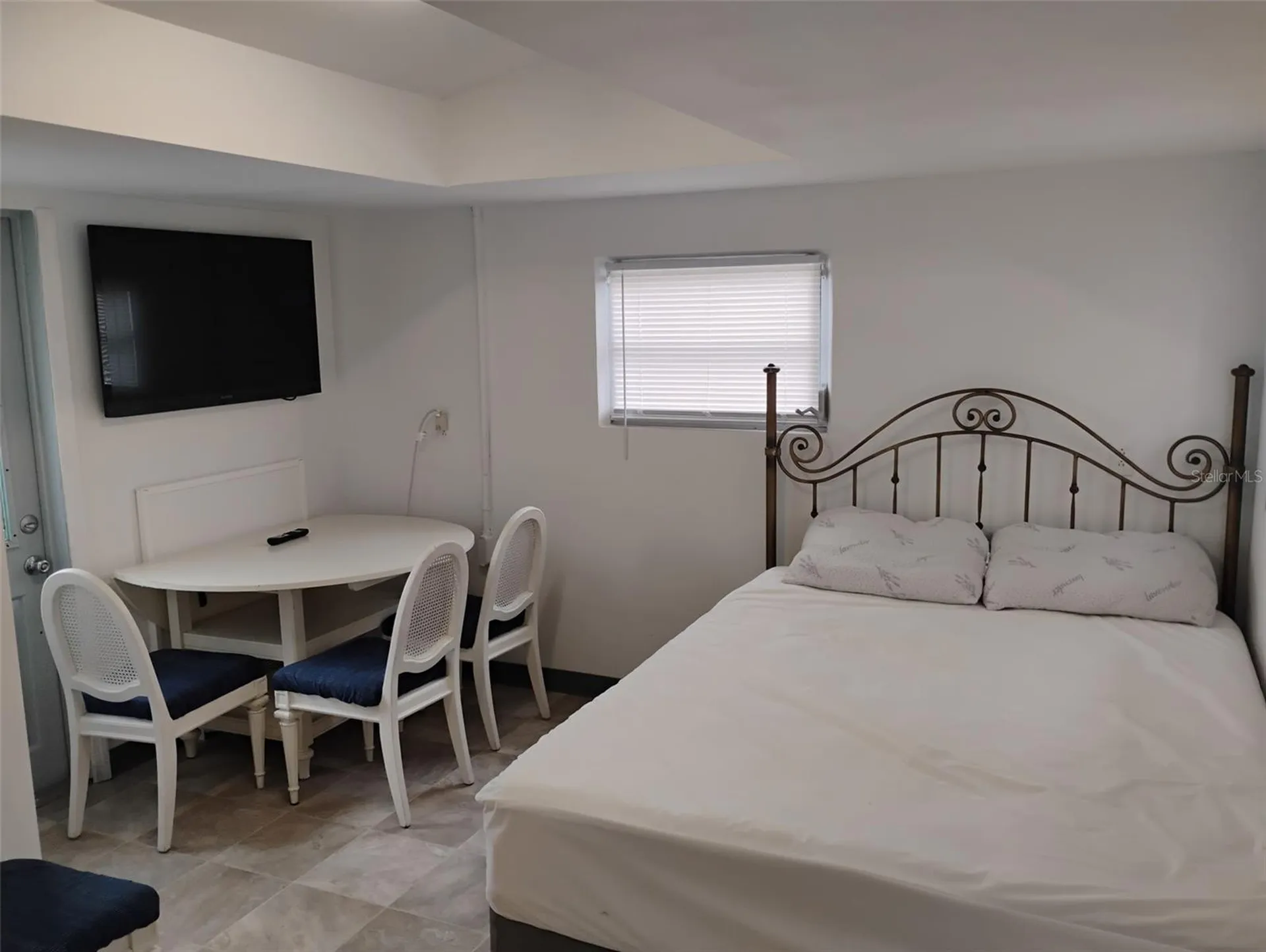 1833 Viceroy Lane Holiday FL 34690