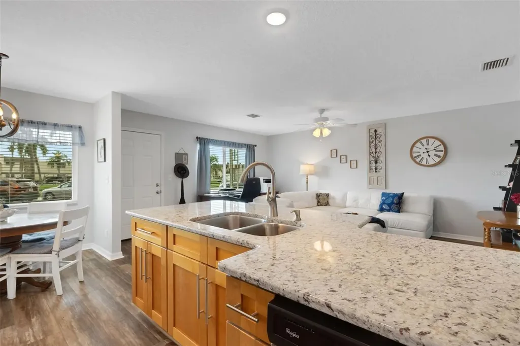 8039 Garden Drive Seminole FL 33777