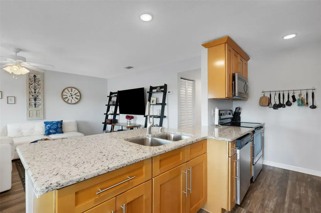 8039 Garden Drive Seminole FL 33777