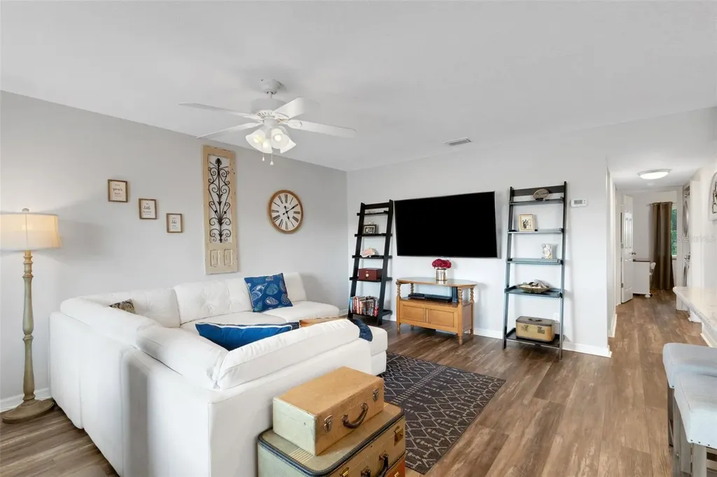 8039 Garden Drive Seminole FL 33777