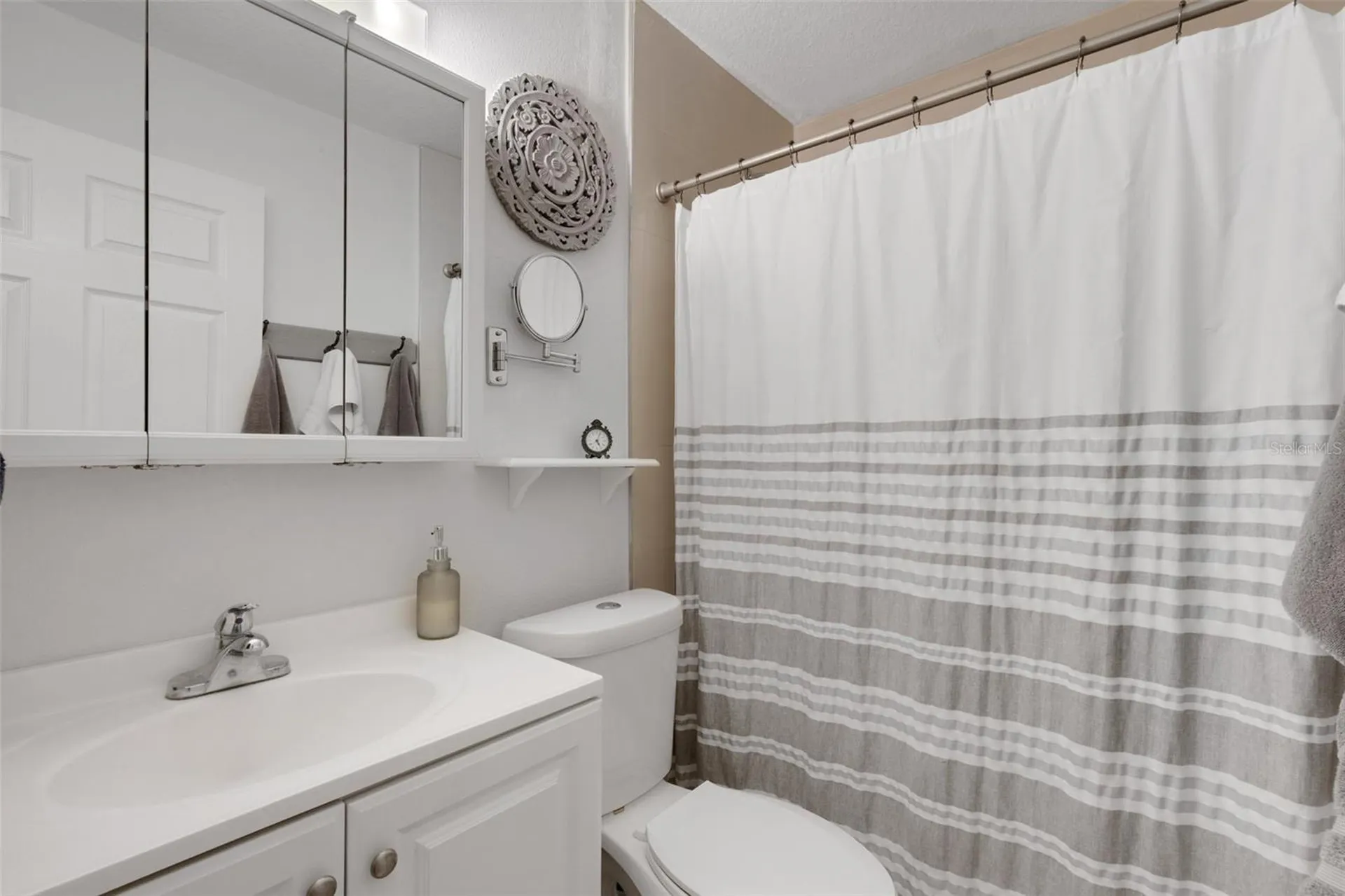8039 Garden Drive Seminole FL 33777