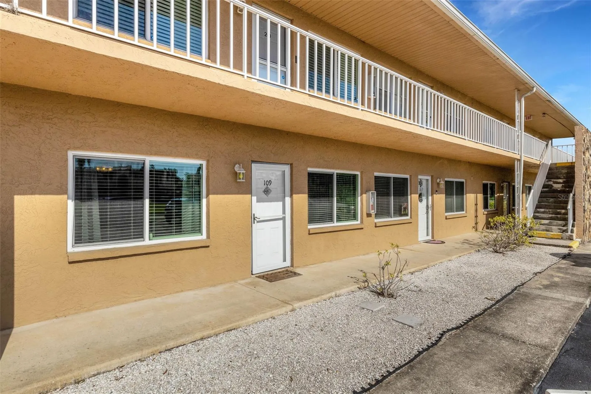 8039 Garden Drive Seminole FL 33777