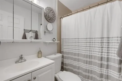 8039 Garden Drive Seminole FL 33777
