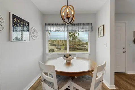 8039 Garden Drive Seminole FL 33777