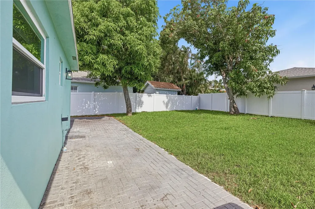 335 NE 12th Avenue Boynton Beach FL 33435