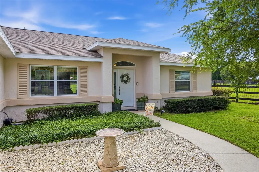 19630 SE 15th Place Morriston FL 32668