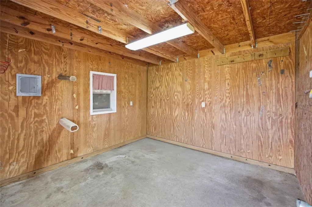 19630 SE 15th Place Morriston FL 32668