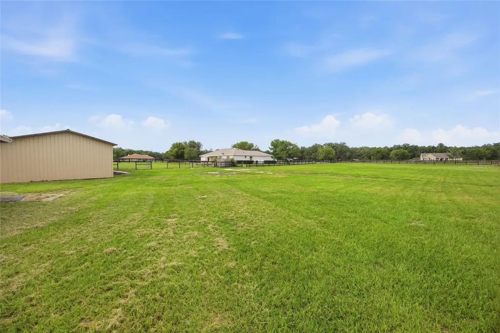 19630 SE 15th Place Morriston FL 32668