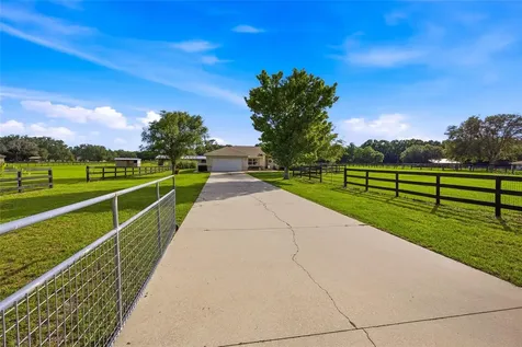 19630 SE 15th Place Morriston FL 32668