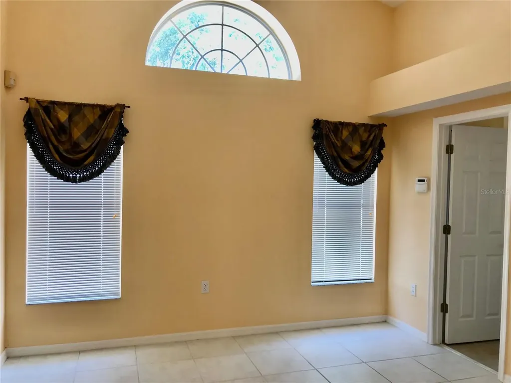 124 Easton Circle Oviedo FL 32765