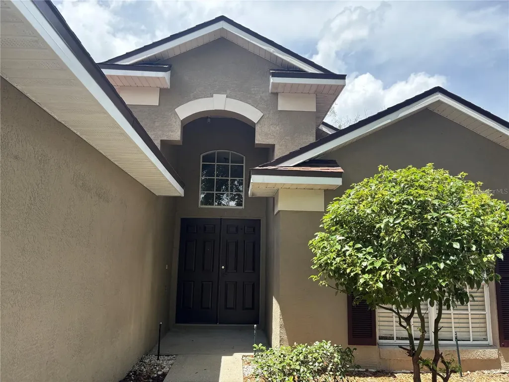124 Easton Circle Oviedo FL 32765