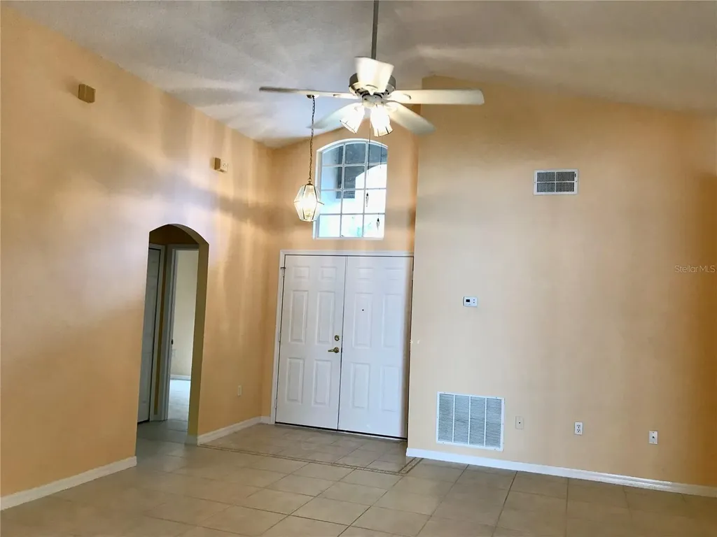 124 Easton Circle Oviedo FL 32765