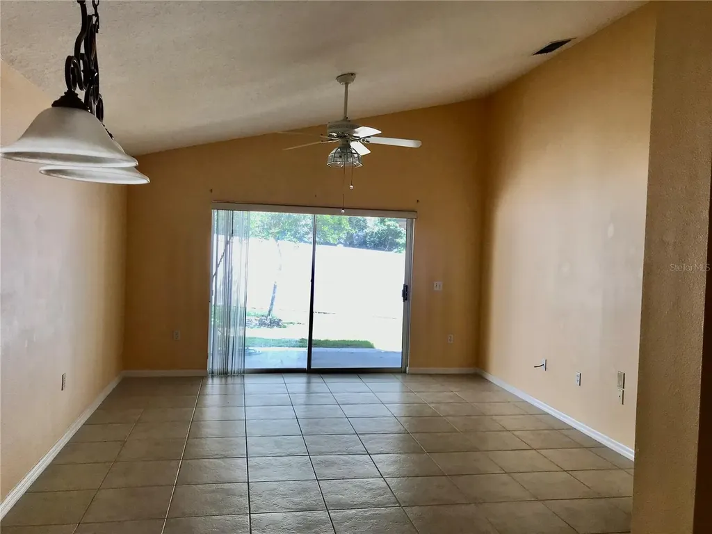124 Easton Circle Oviedo FL 32765