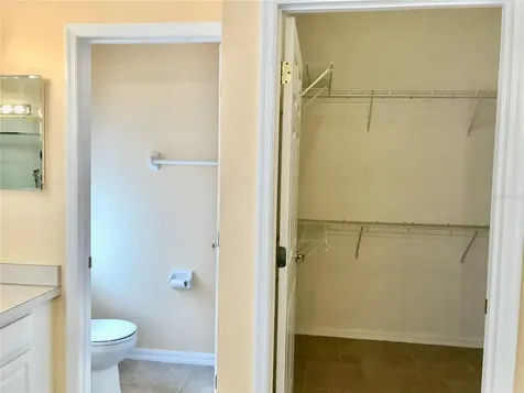 124 Easton Circle Oviedo FL 32765