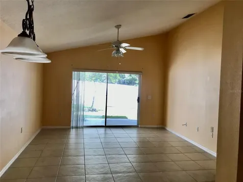 124 Easton Circle Oviedo FL 32765