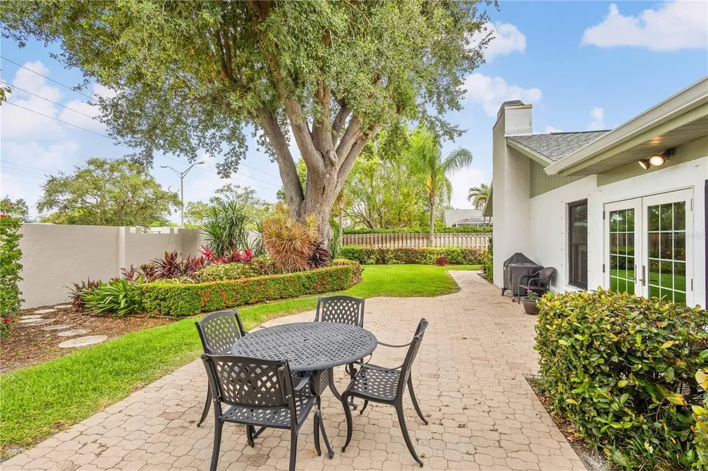 6543 Waterford Circle Sarasota FL 34238
