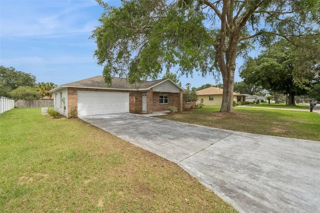 261 SE 61st Court Ocala FL 34472