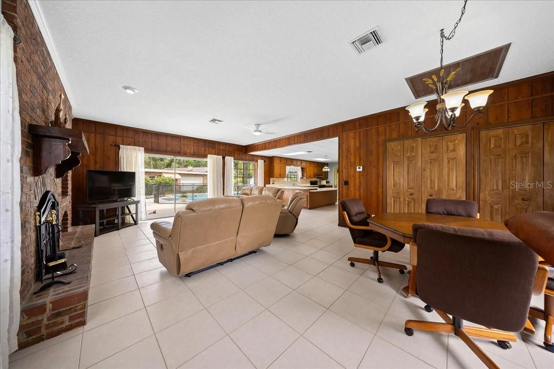 2300 SE 38th Court Ocala FL 34471