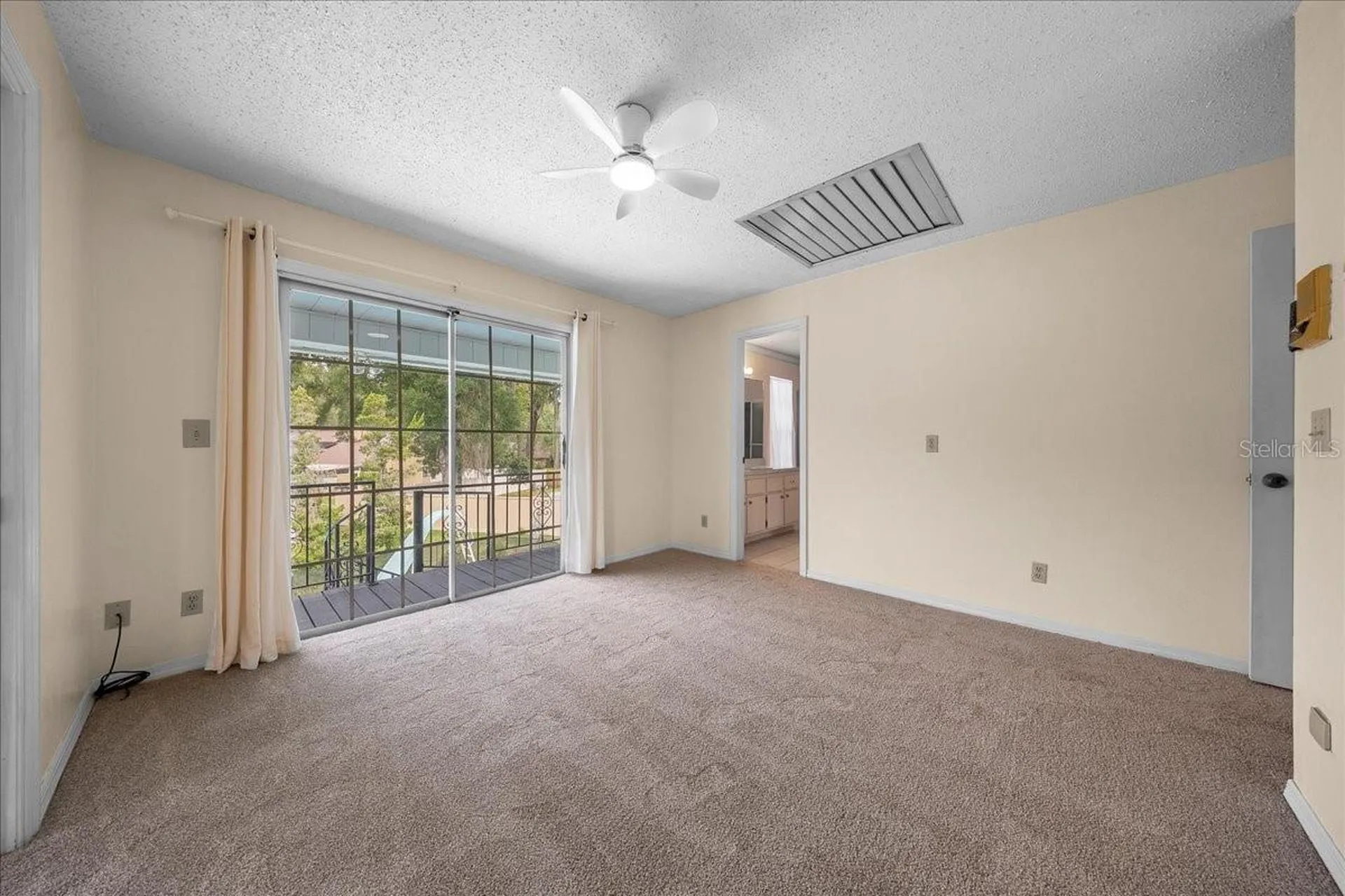 2300 SE 38th Court Ocala FL 34471