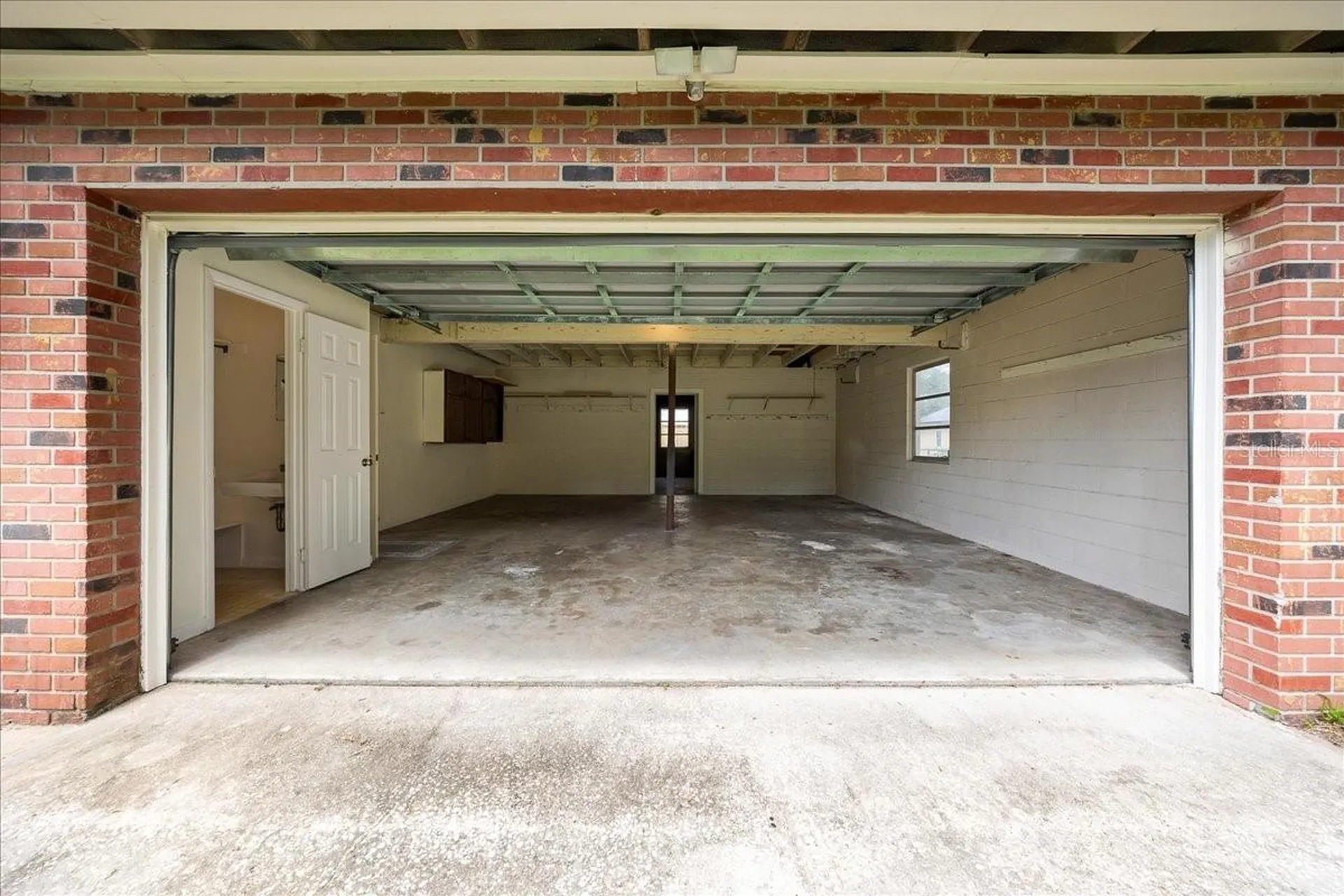 2300 SE 38th Court Ocala FL 34471
