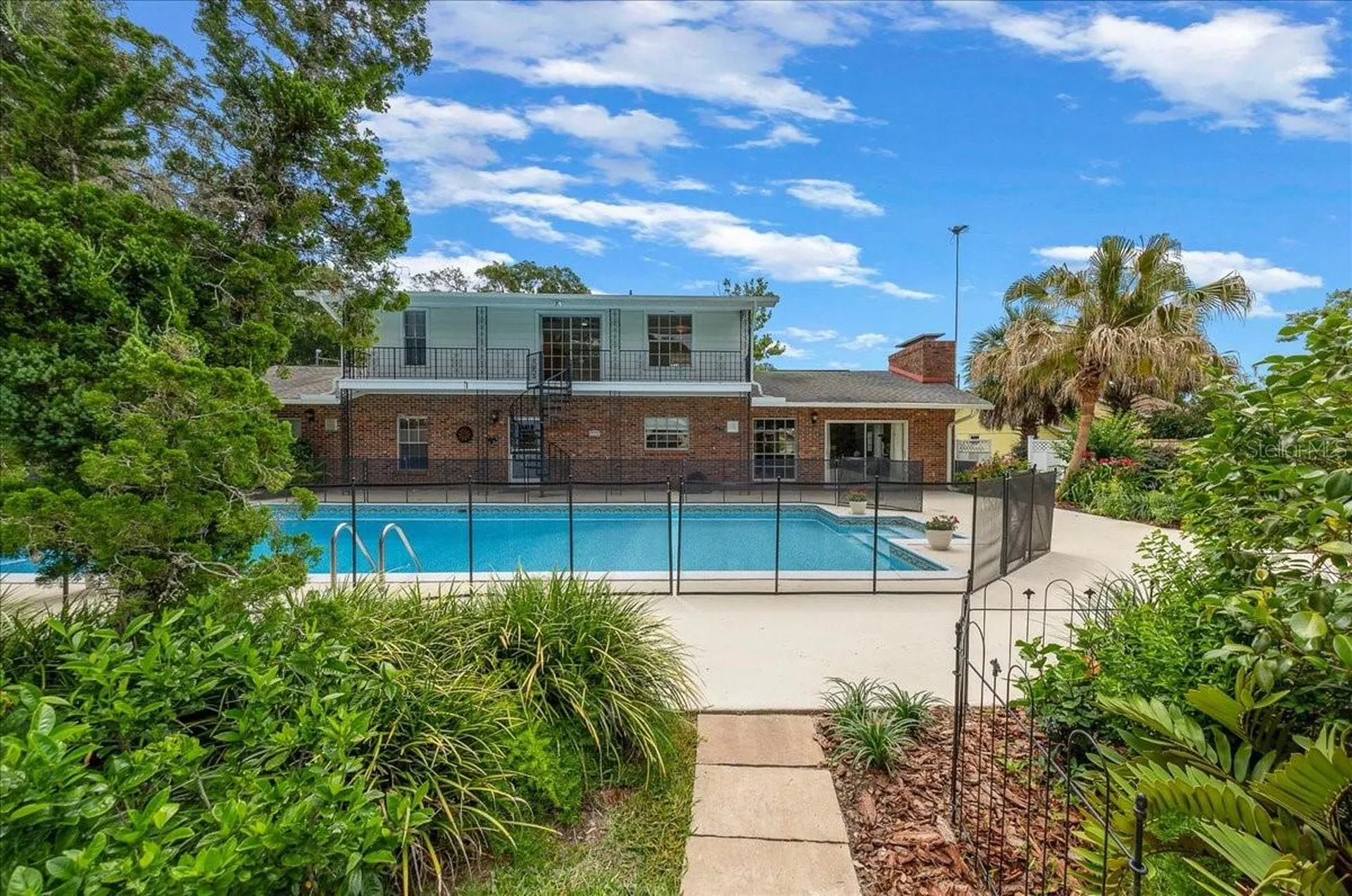 2300 SE 38th Court Ocala FL 34471