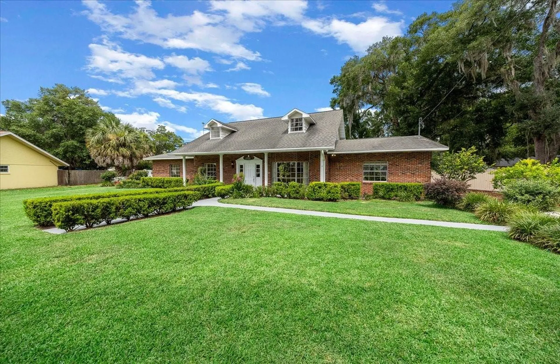2300 SE 38th Court Ocala FL 34471