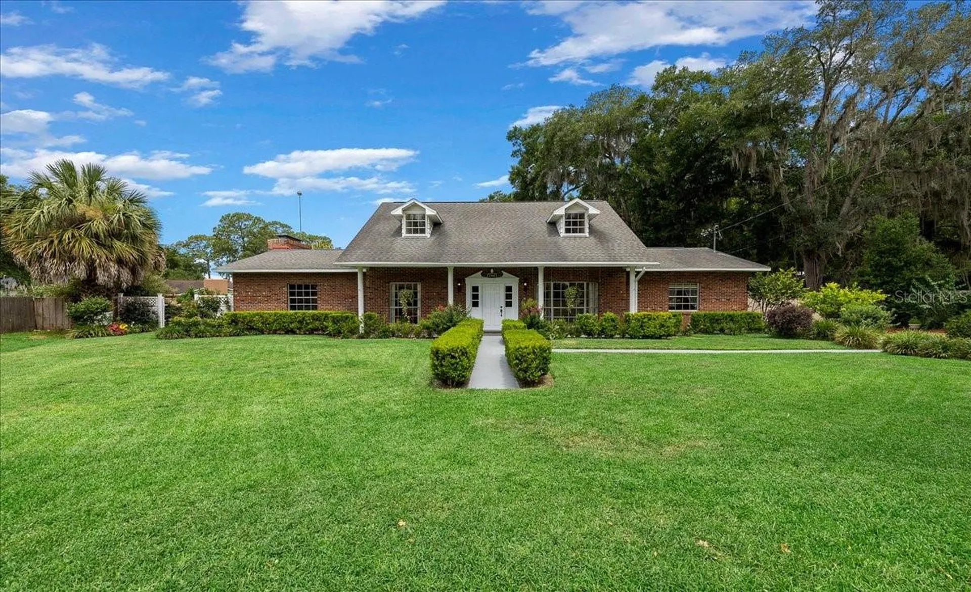 2300 SE 38th Court Ocala FL 34471