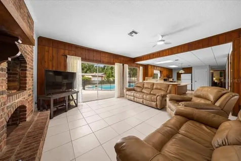 2300 SE 38th Court Ocala FL 34471