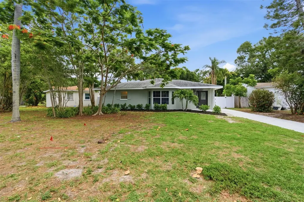 1533 Suffolk Street N St Petersburg FL 33710