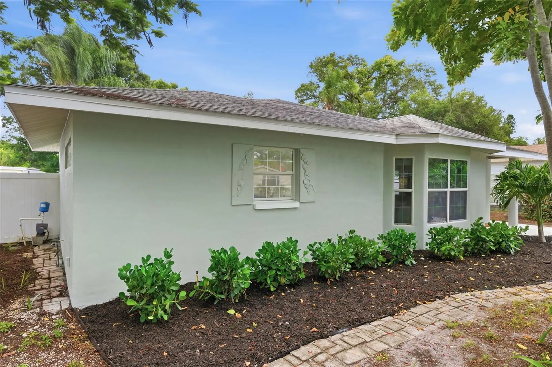 1533 Suffolk Street N St Petersburg FL 33710