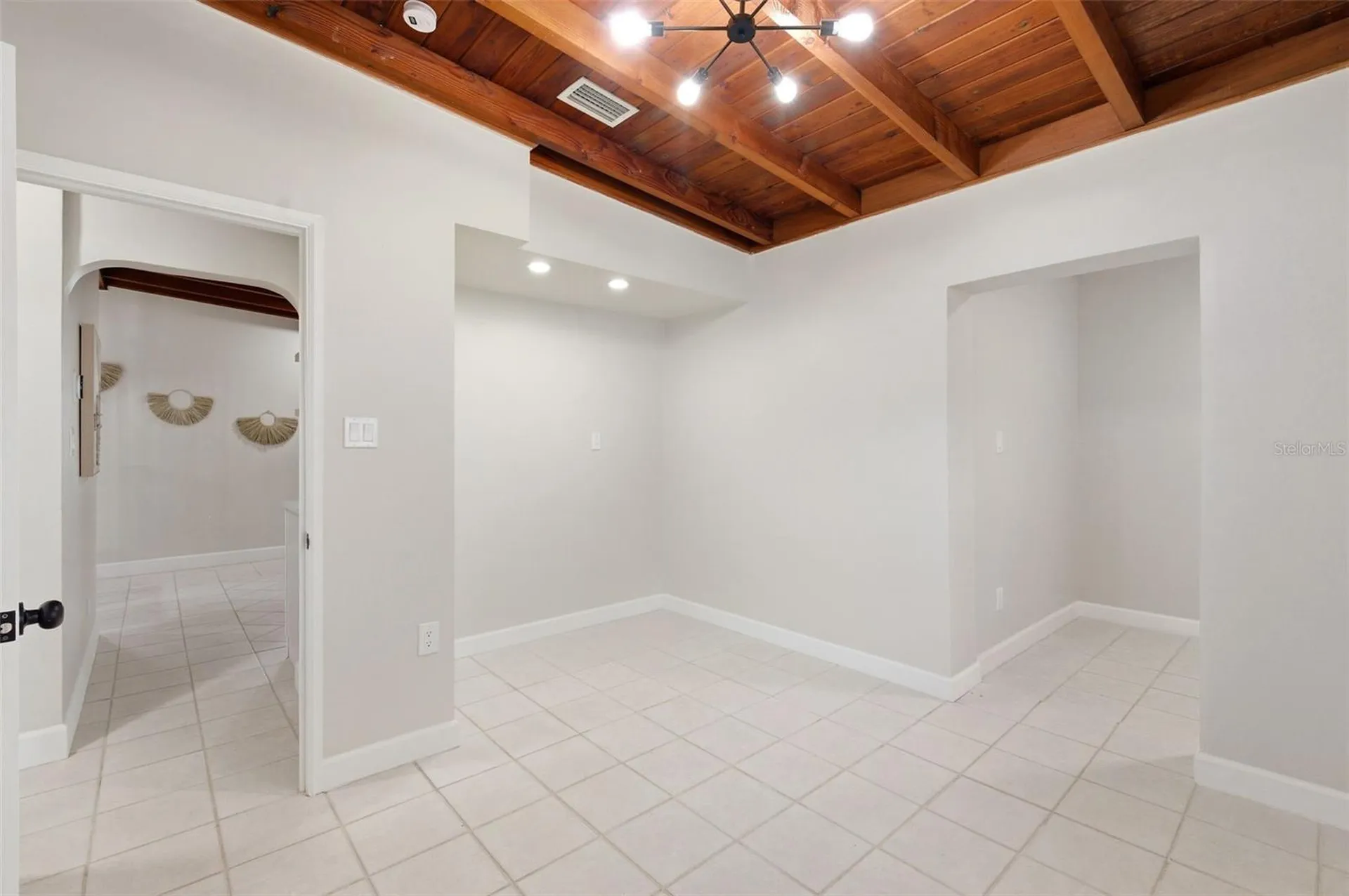 1533 Suffolk Street N St Petersburg FL 33710