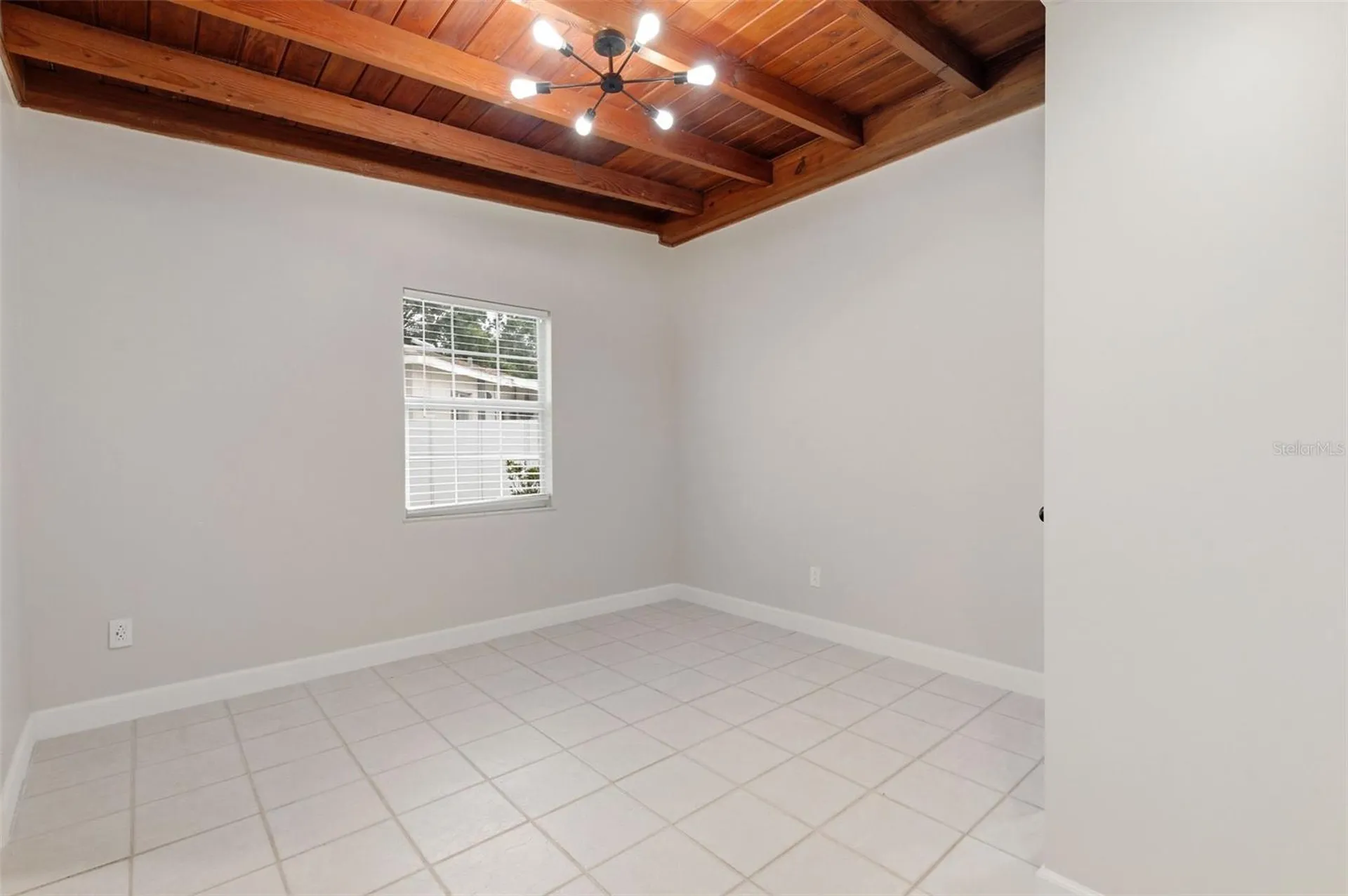 1533 Suffolk Street N St Petersburg FL 33710