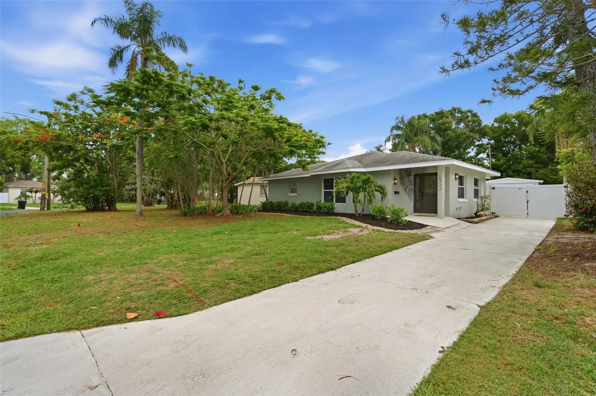 1533 Suffolk Street N St Petersburg FL 33710