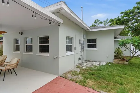 1533 Suffolk Street N St Petersburg FL 33710