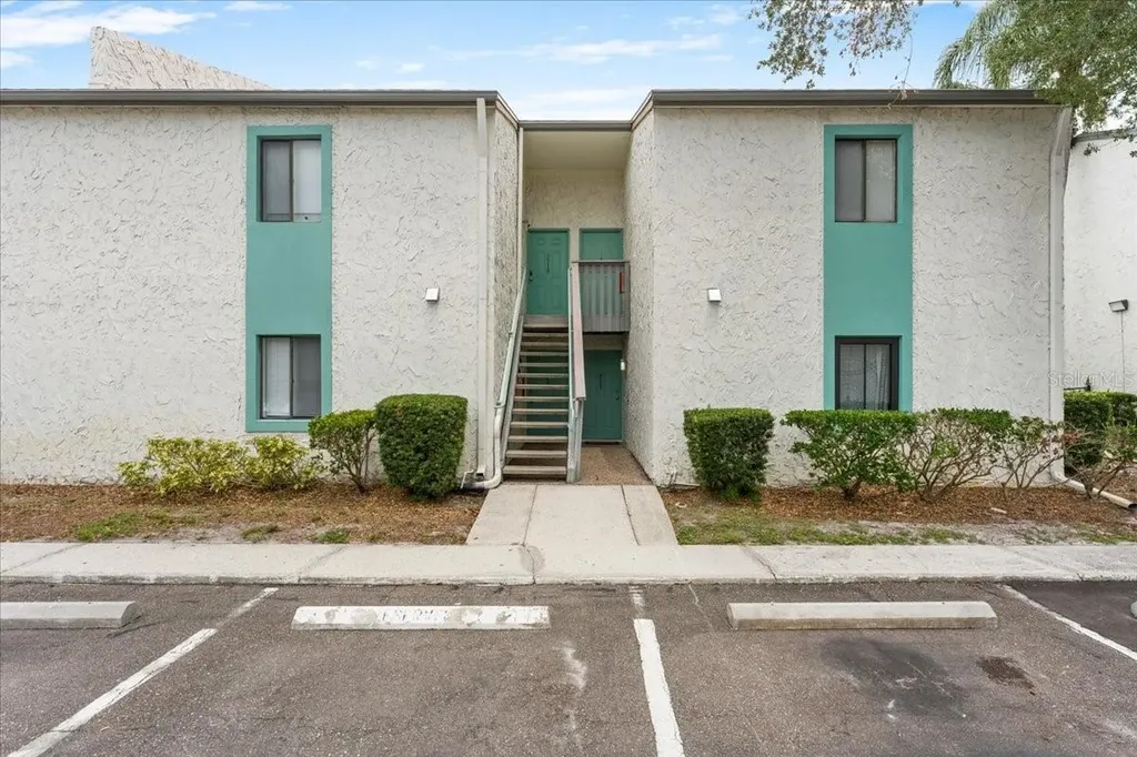 11525 8th Way N St Petersburg FL 33716