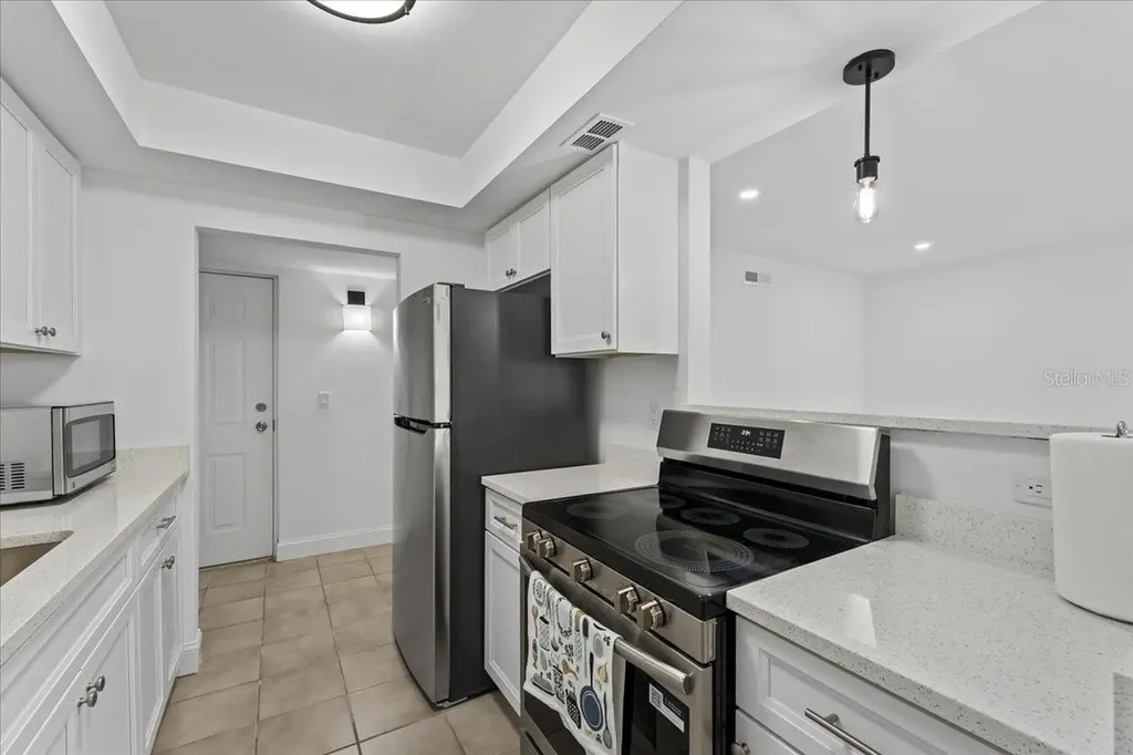 11525 8th Way N St Petersburg FL 33716
