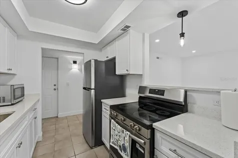 11525 8th Way N St Petersburg FL 33716