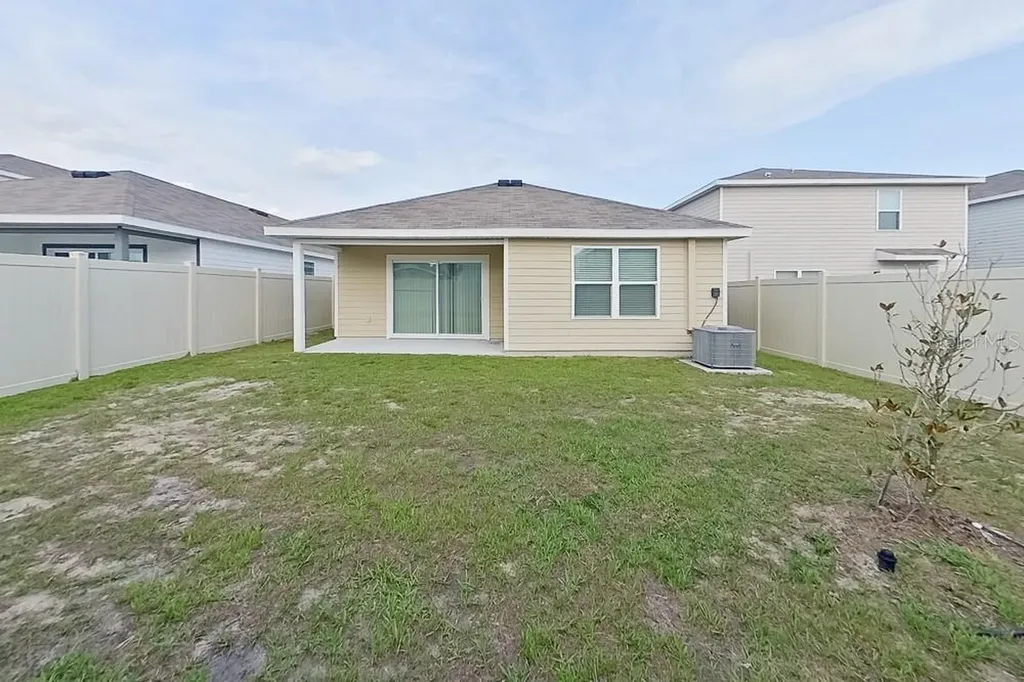 8590 SW 44th Court Ocala FL 34476