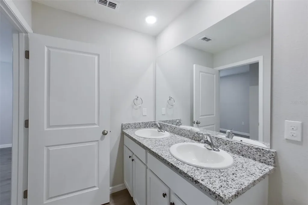 8602 SW 43rd Terrace Ocala FL 34476